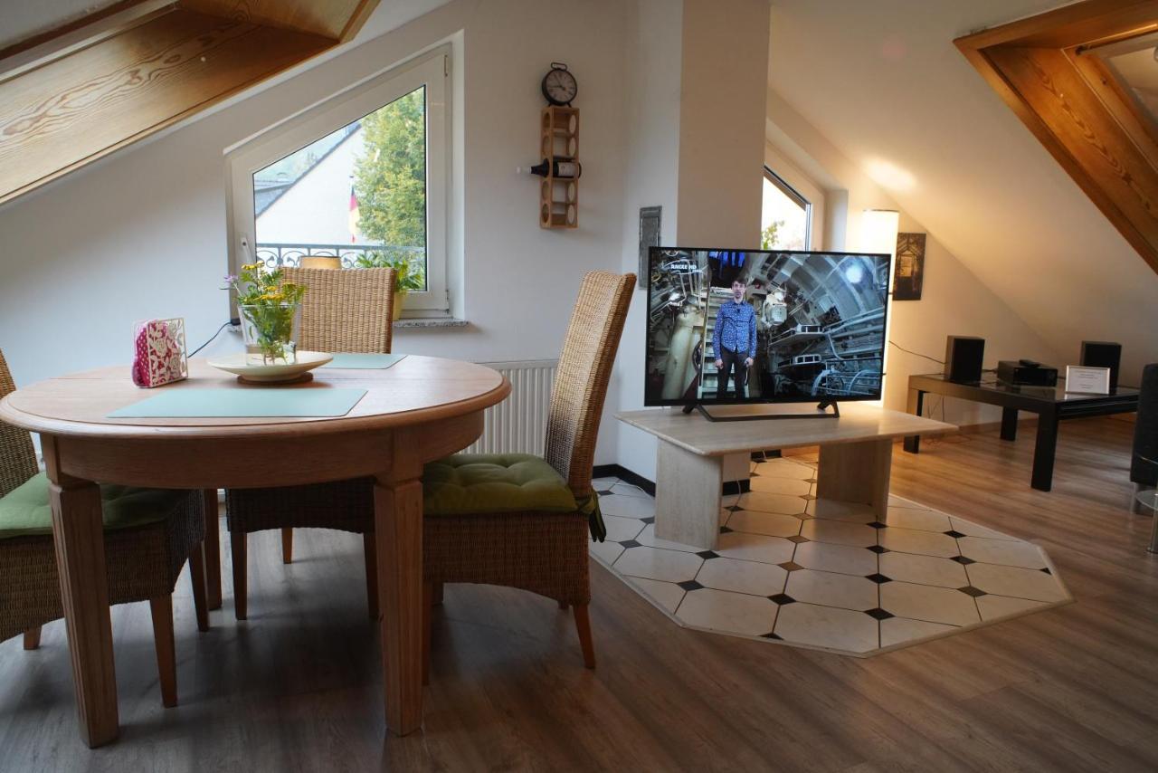 Ferienwohnung Ahrtalblick ジンツィッヒ エクステリア 写真